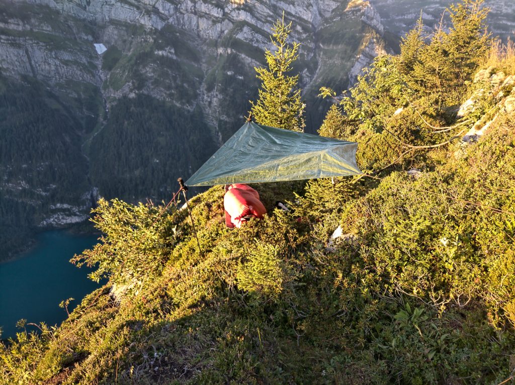 Schlafen an der Kante